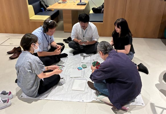 床に座ってプレイ